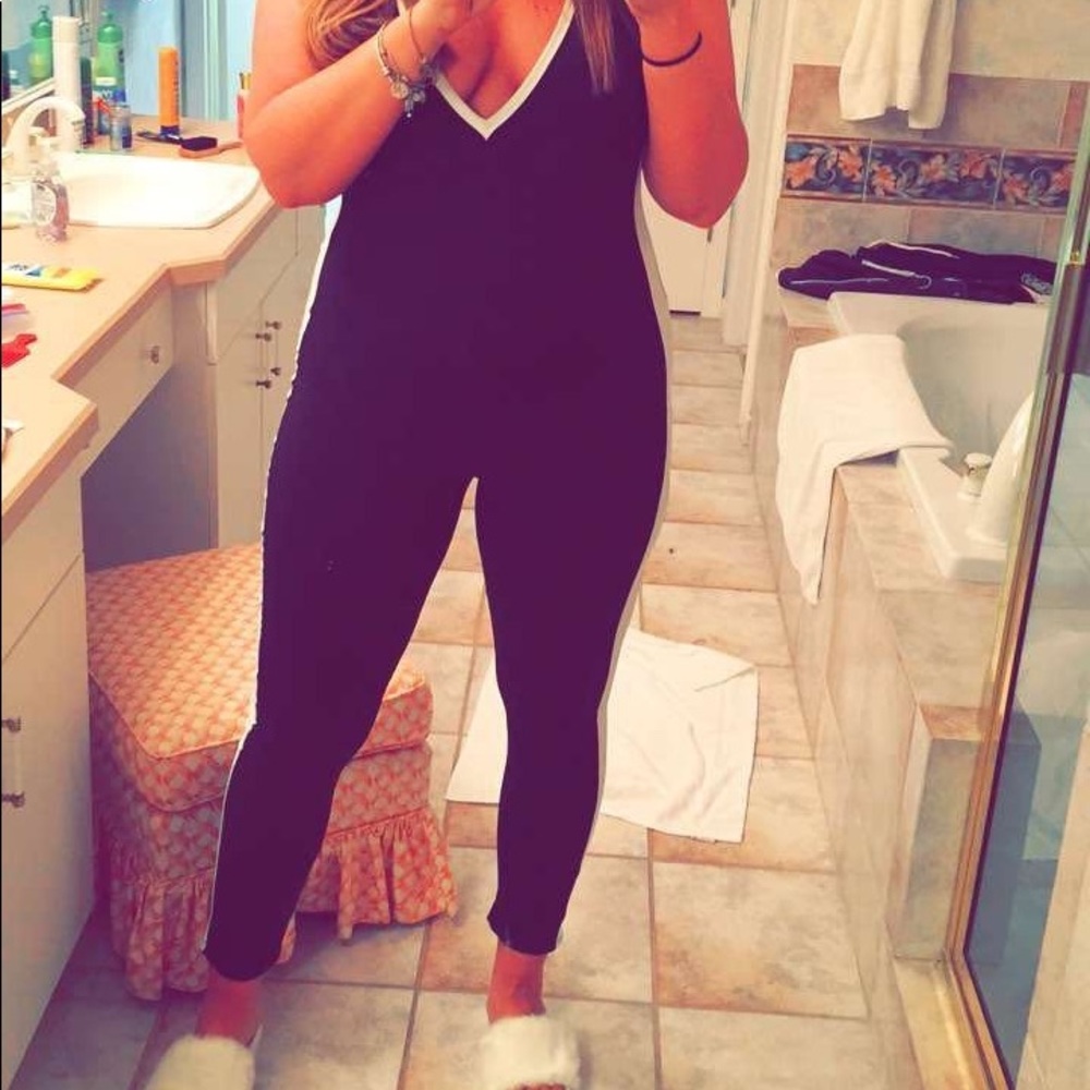 Fashion Nova halter jumpsuit- size XL
